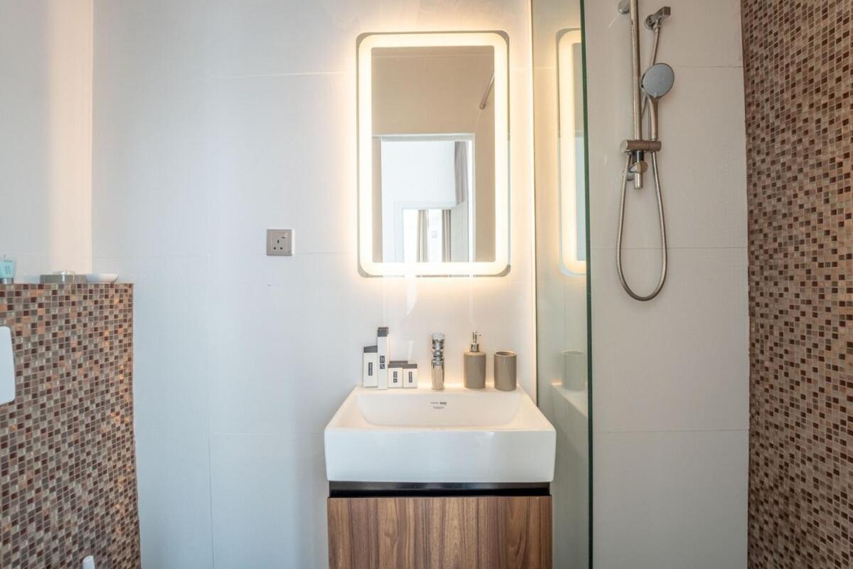 Aws Holiday Homes - Luxurious 2Br In Business Bay Dubai Buitenkant foto